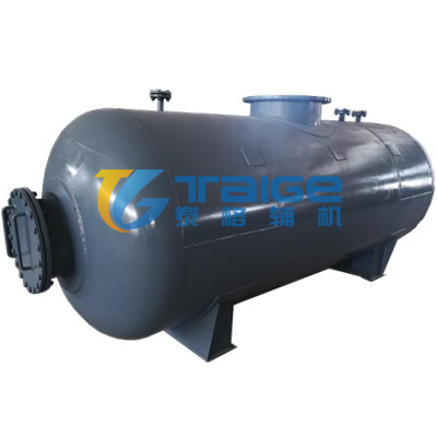 旋膜式除氧器安裝現(xiàn)場，旋膜式除氧器效果圖